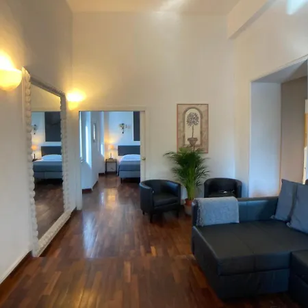 Apartment Maison Cloe Near The Spanish Steps