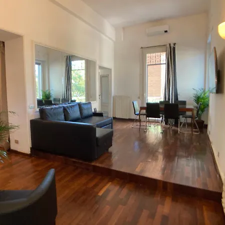 Maison Cloe Near The Spanish Steps Apartment Rome